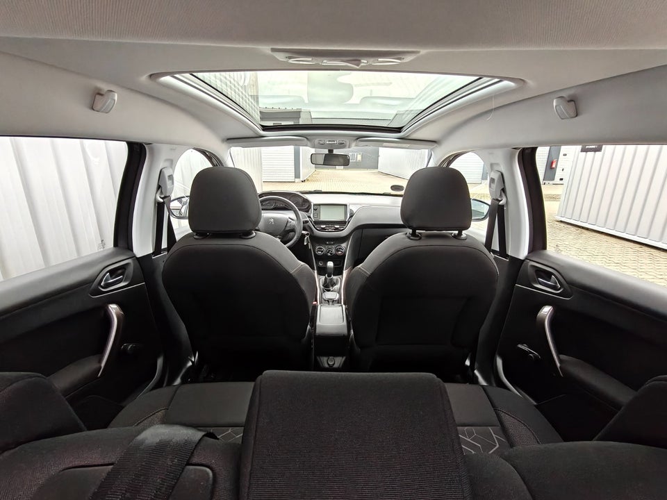 Peugeot 2008 1,2 VTi 82 Active Sky 5d