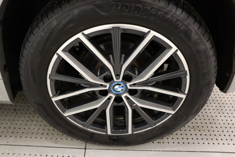 BMW iX1 xDrive30 M-Sport Premium 5d