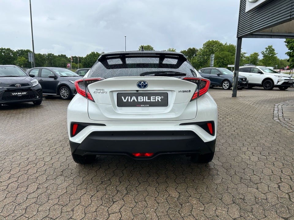 Toyota C-HR 1,8 Hybrid C-LUB Business CVT 5d