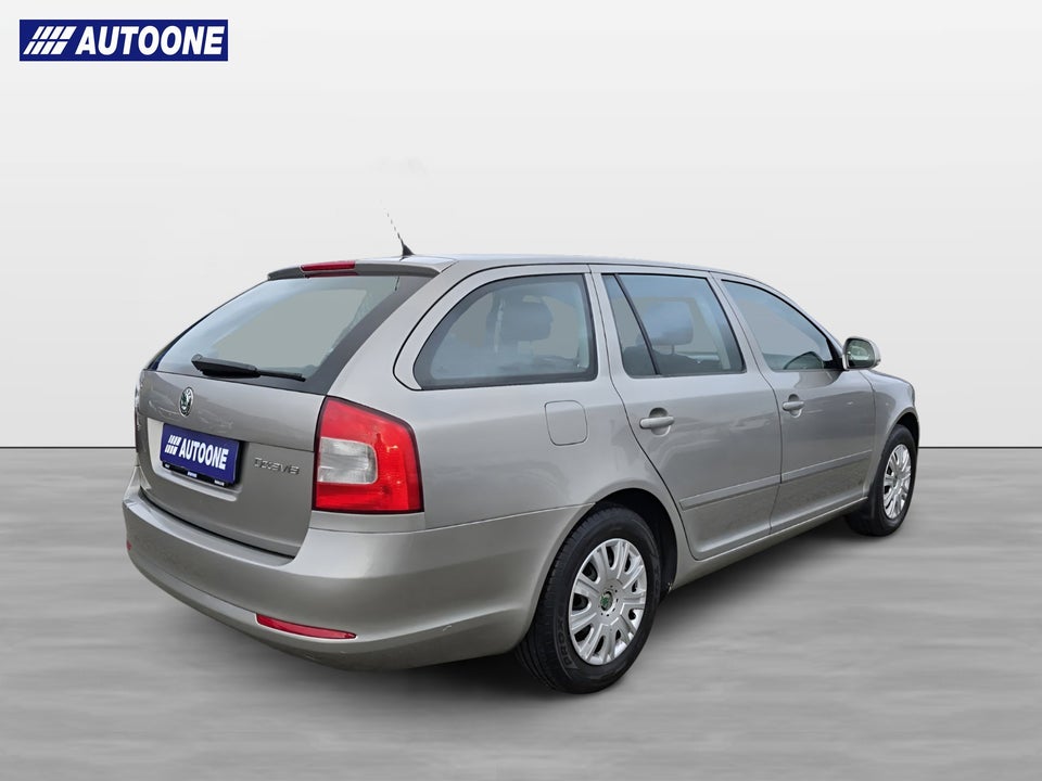 Skoda Octavia 1,8 TSi 160 Ambiente Combi 5d