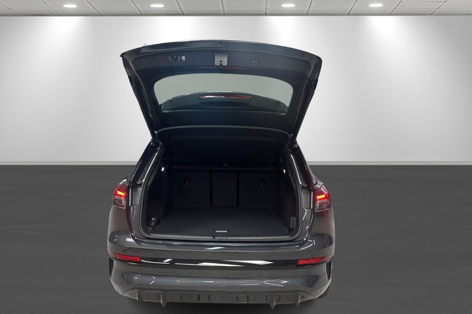 Audi Q4 e-tron performance 5d