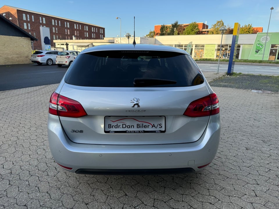 Peugeot 308 1,6 BlueHDi 120 Allure SW 5d