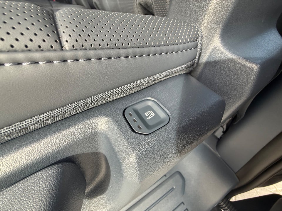 Kia PV5 71 Long Range Upgrade 5d