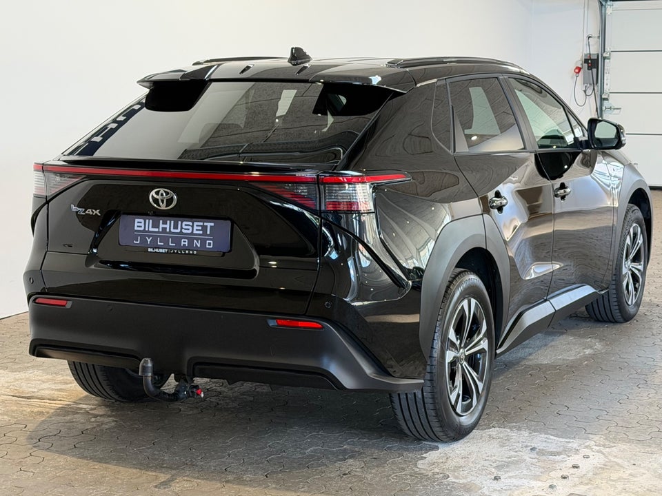 Toyota bZ4X Active 5d