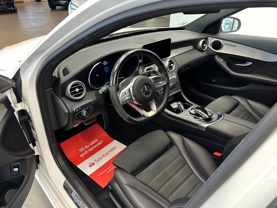 Mercedes C300 de 2,0 AMG Line stc. aut. 5d