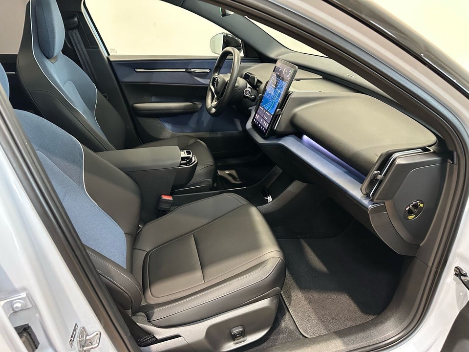 Volvo EX30 Extended Range Ultra 5d