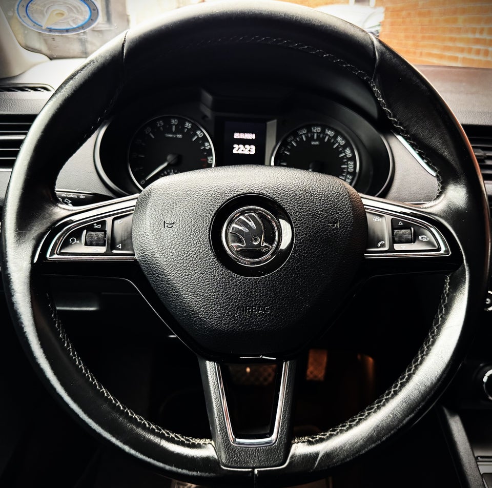 Skoda Octavia 2,0 TDi 150 Style Combi DSG 5d