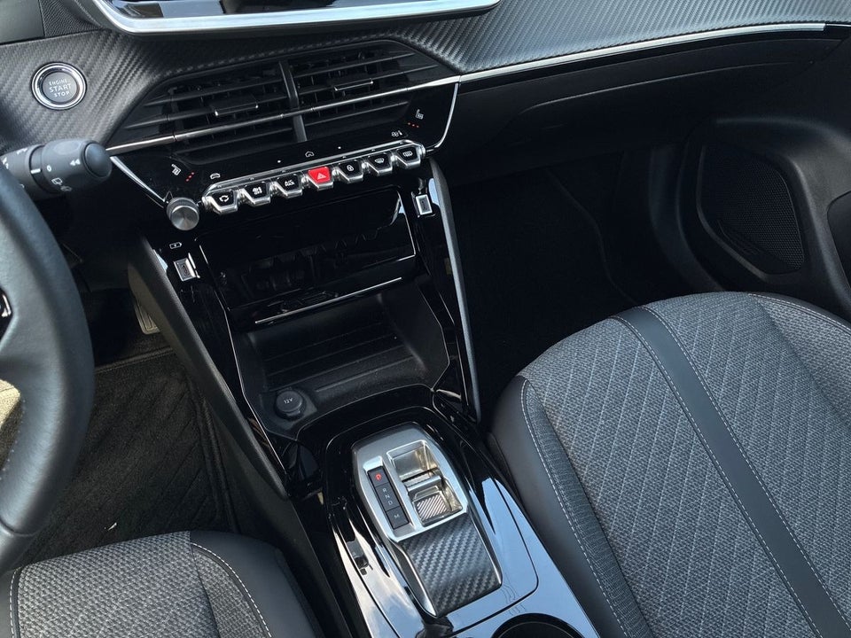Peugeot 2008 1,2 PureTech 130 Allure EAT8 5d