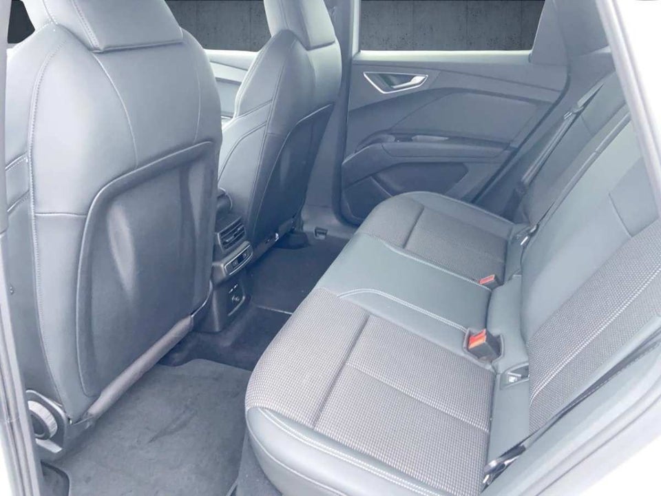 Audi Q4 e-tron 40 S-line Sportback 5d