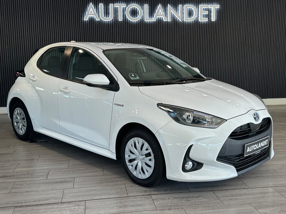 Toyota Yaris 1,5 Hybrid H1 e-CVT 5d