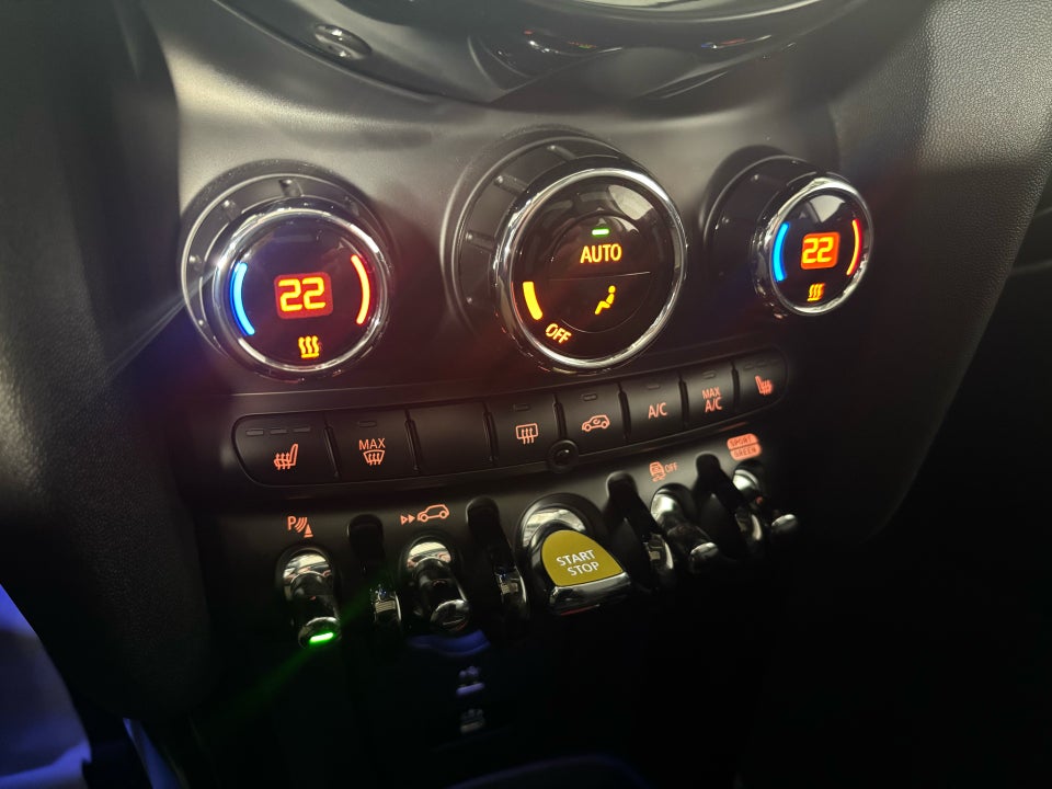 MINI Cooper SE Camden Edition 3d