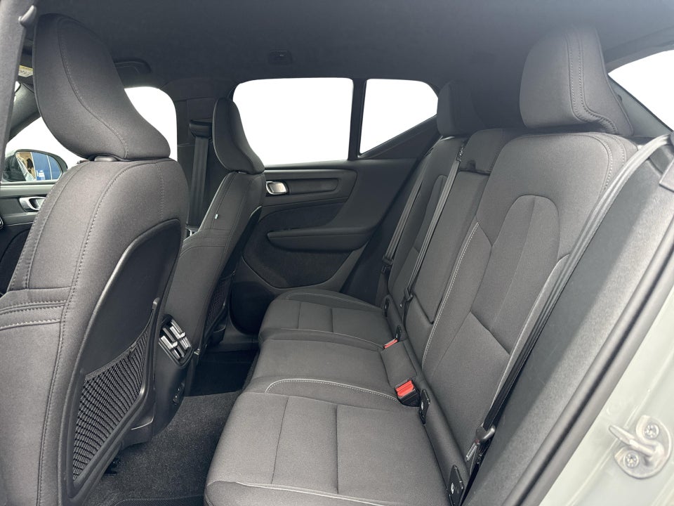 Volvo EX40 Extended Range Plus 5d