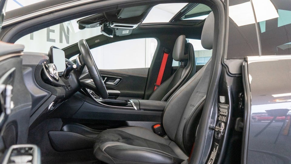 Mercedes EQE300 AMG Line 4d