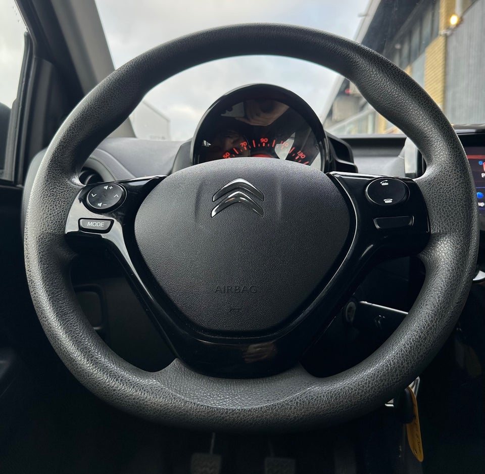 Citroën C1 1,0 VTi Shine 5d