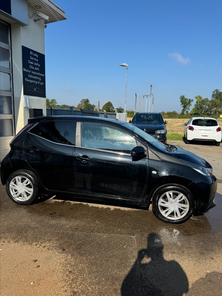 Toyota Aygo 1,0 VVT-i x-black II 5d