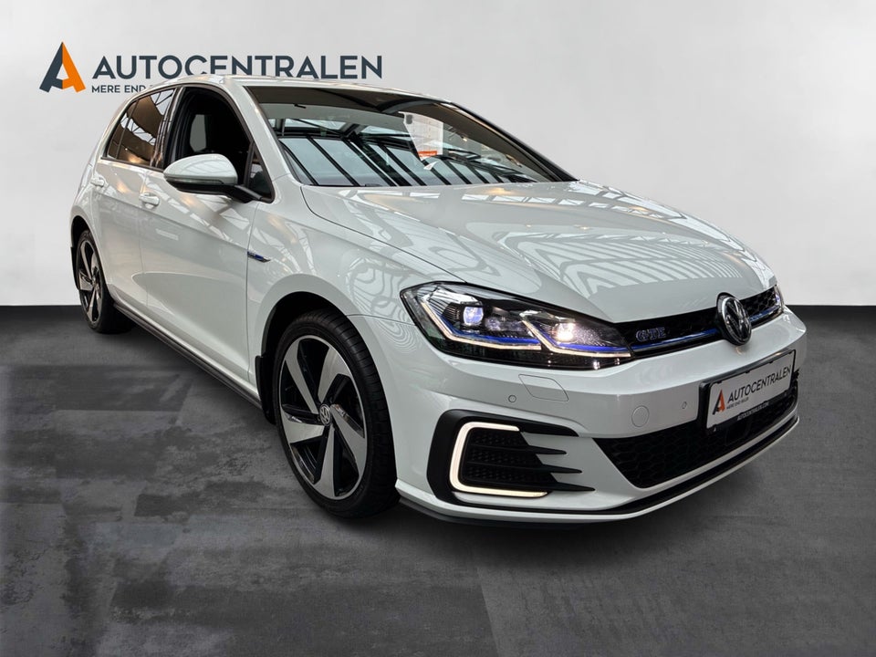 VW Golf VII 1,4 GTE DSG 5d
