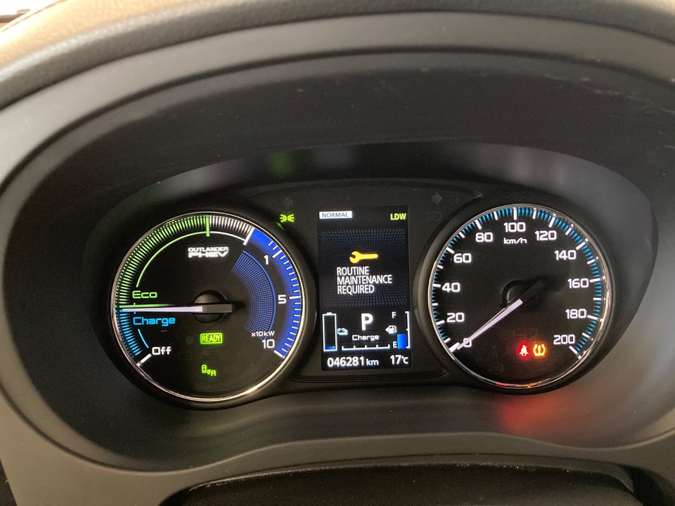 Mitsubishi Outlander 2,4 PHEV Instyle CVT 4WD 5d