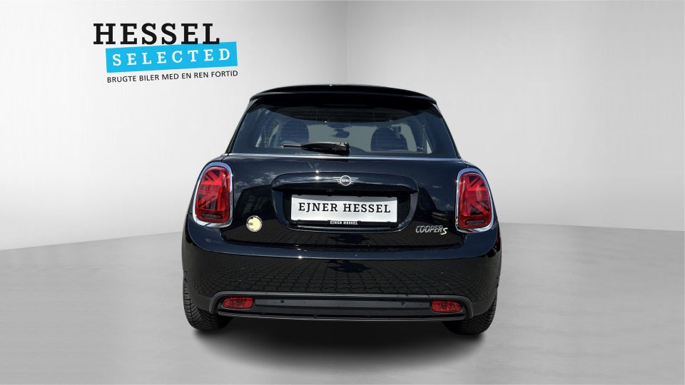 MINI Cooper SE Essential 3d