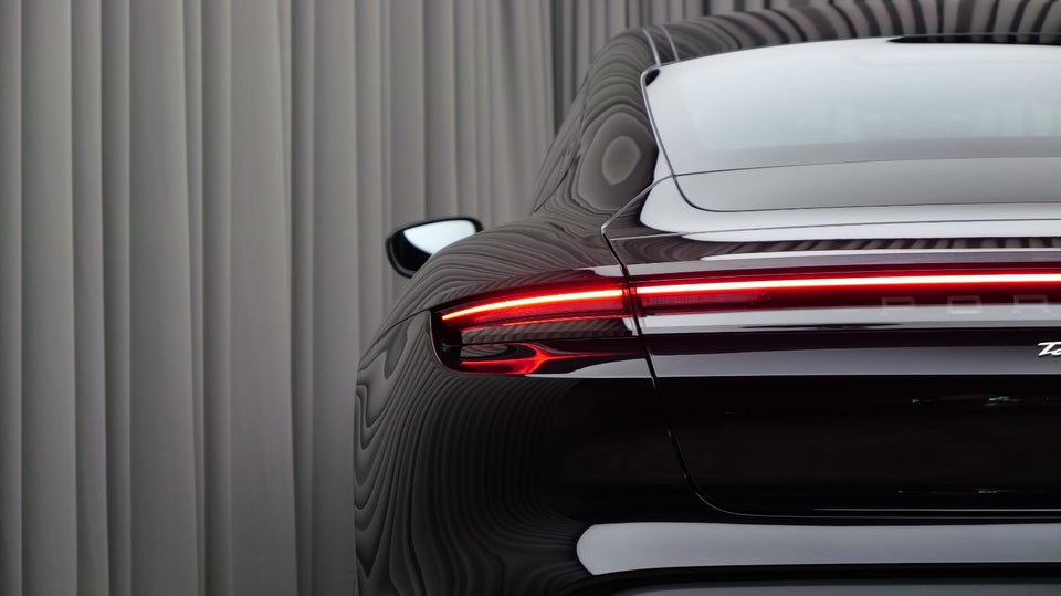 Porsche Taycan 4d