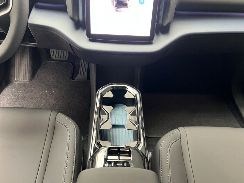 Volvo EX30 Standard Range Plus 5d