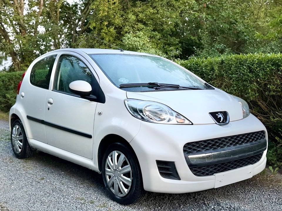 Peugeot 107 1,0 Active 5d