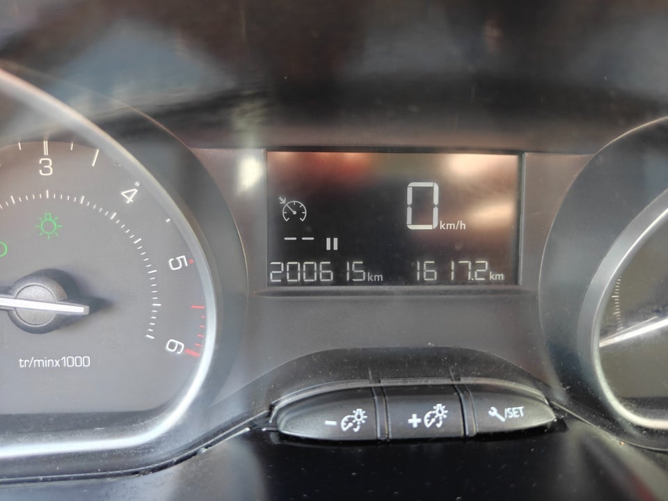 Peugeot 208 1,6 BlueHDi 100 Active+ 5d