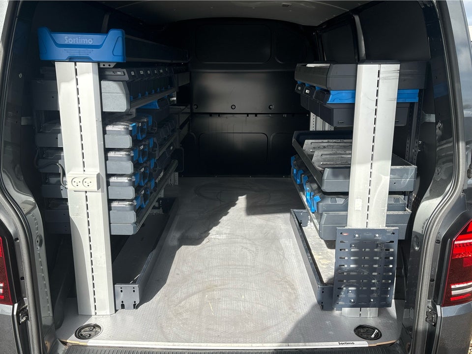 VW Transporter 2,0 TDi 204 Kassevogn DSG 4Motion kort