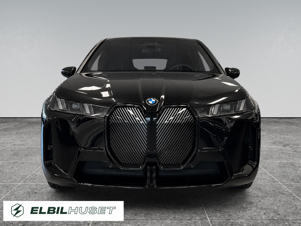 BMW iX xDrive60 Fully Charged 5d