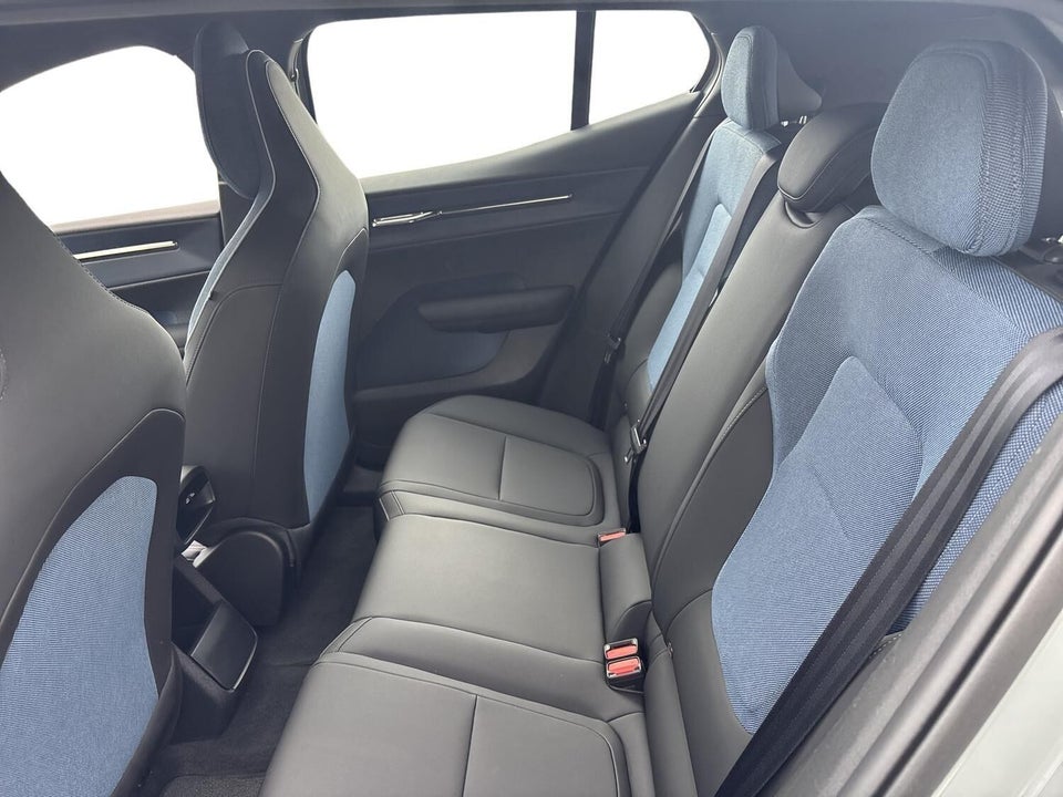 Volvo EX30 Extended Range Core 5d