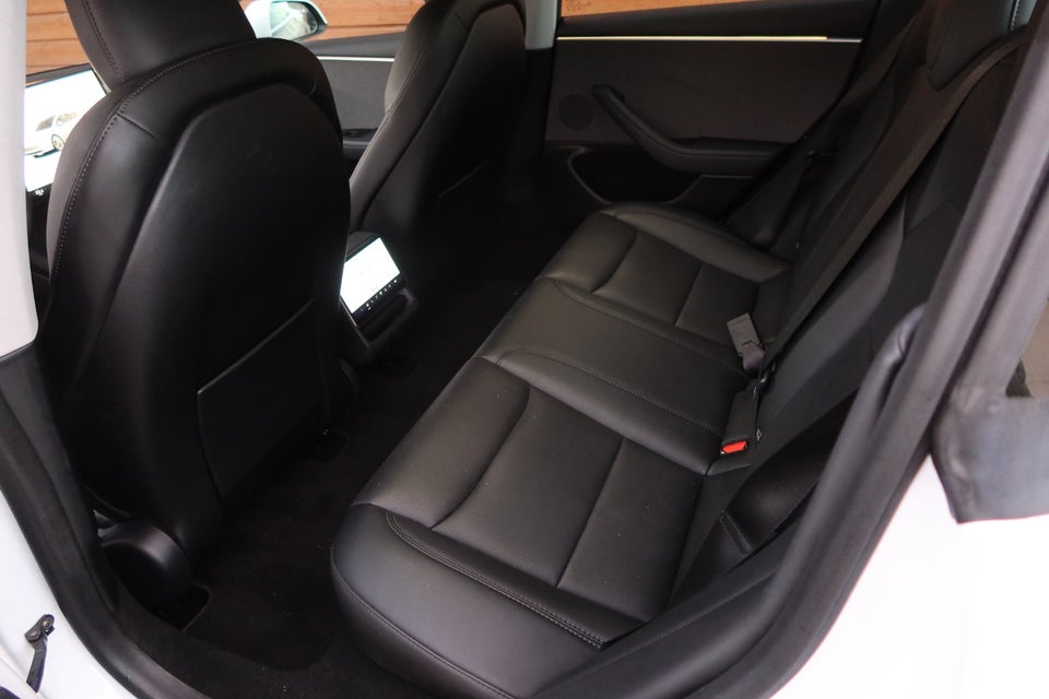 Tesla Model 3 RWD 4d