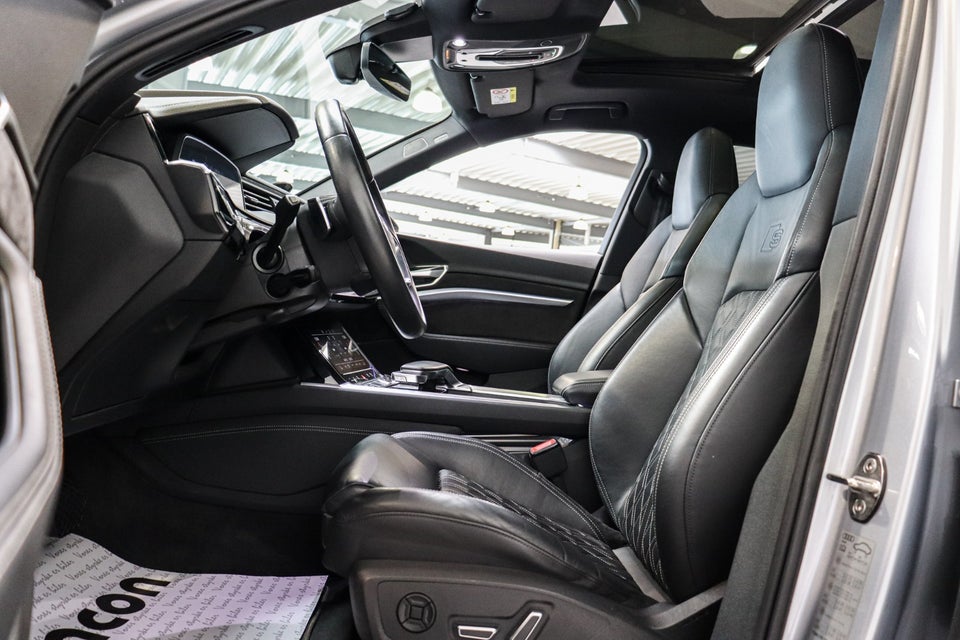 Audi e-tron 55 S-line quattro 5d