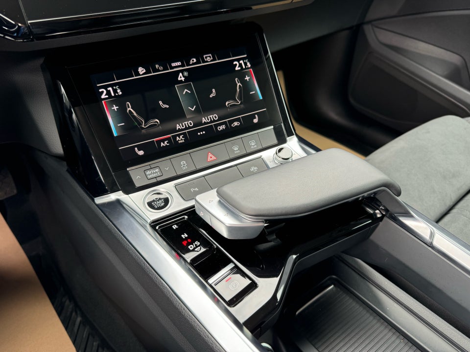 Audi e-tron 55 Prestige quattro 5d