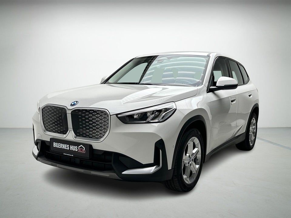 BMW iX1 eDrive20 X-Line 5d
