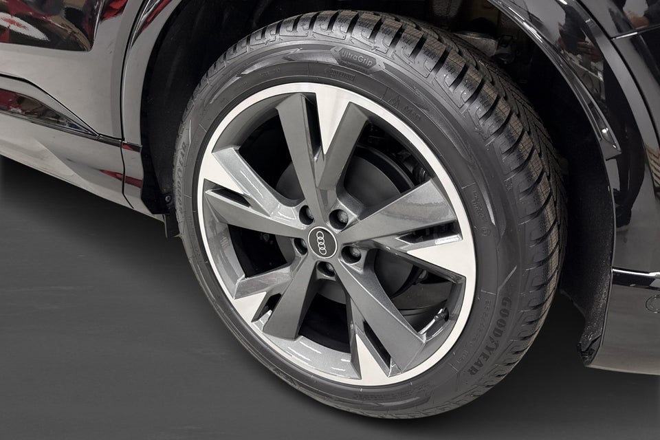 Audi Q4 e-tron 45 S-line Edition 5d