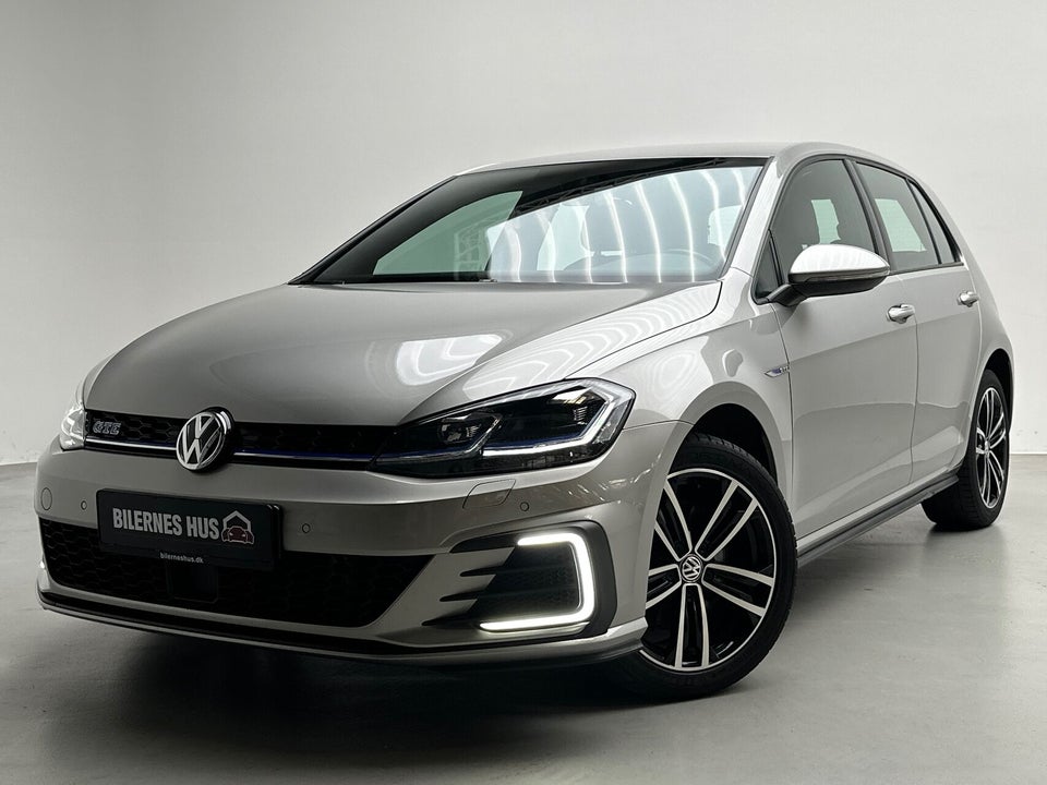 VW Golf VII 1,4 GTE DSG 5d