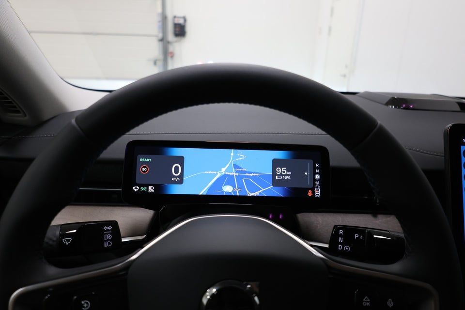Volvo ES90 Extended Range Plus 4d