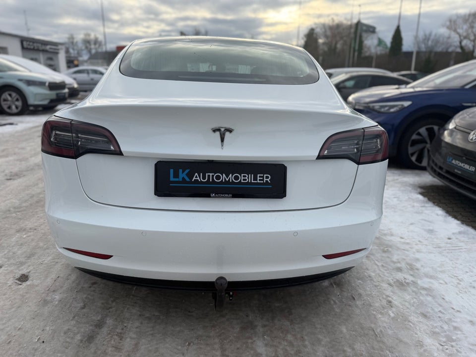 Tesla Model 3 Standard Range+ RWD 4d