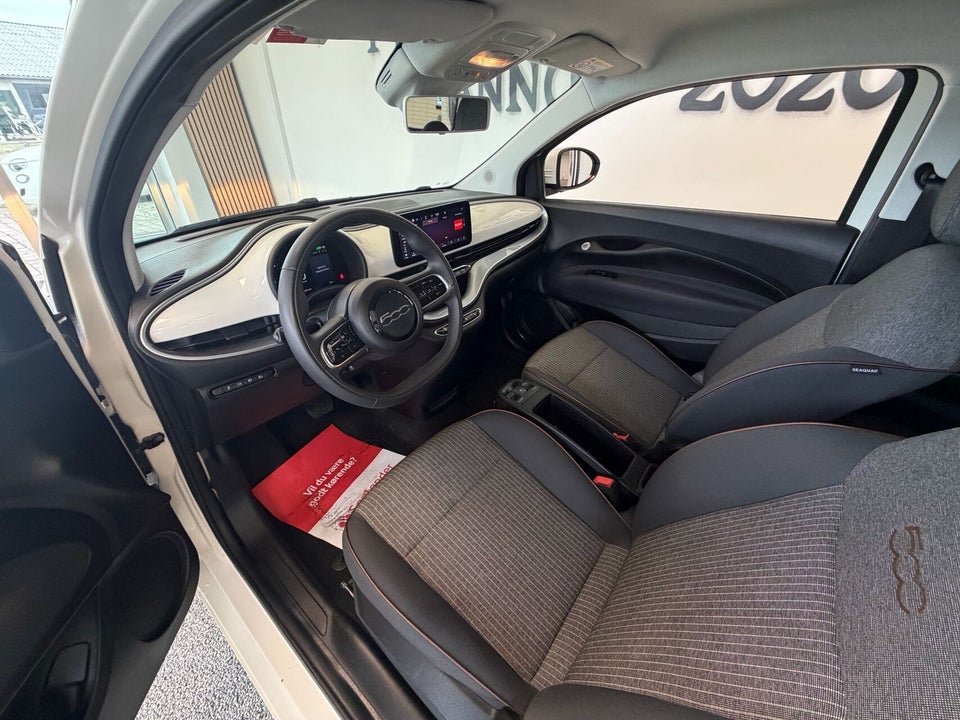 Fiat 500e 42 Icon 3d