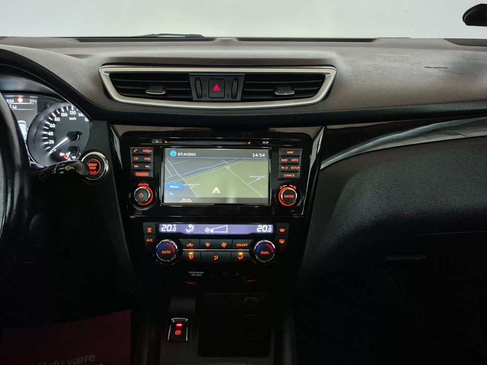 Nissan Qashqai 1,2 Dig-T 115 Tekna 5d