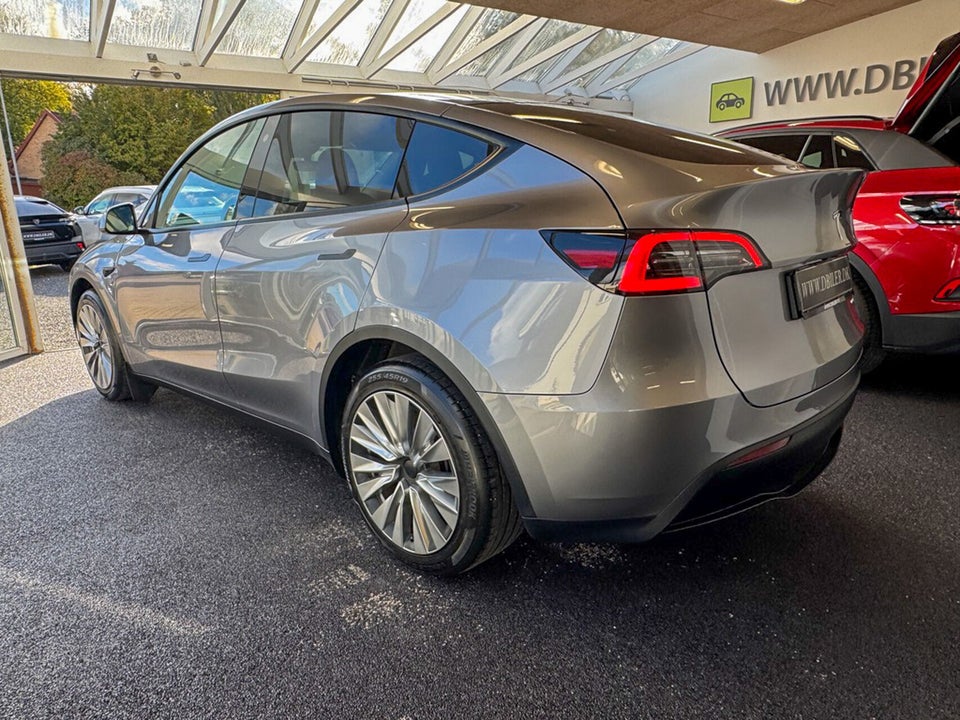 Tesla Model Y Long Range AWD 5d