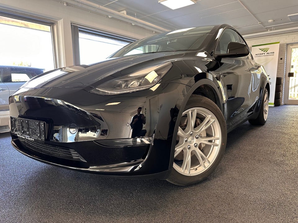 Tesla Model Y Long Range AWD 5d