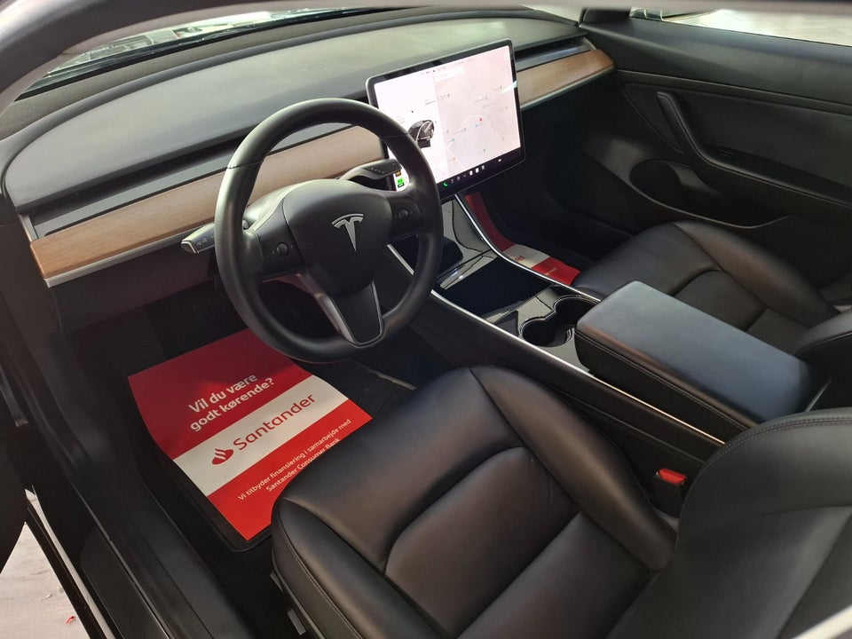 Tesla Model 3 Standard Range+ RWD 4d