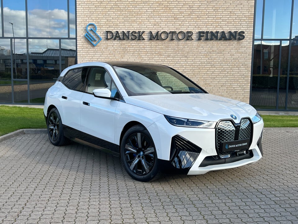 BMW iX xDrive40 5d