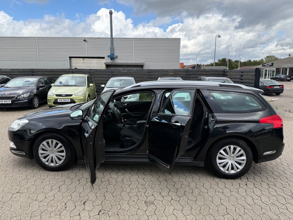 Citroën C5 2,0 HDi 140 Comfort Tourer 5d