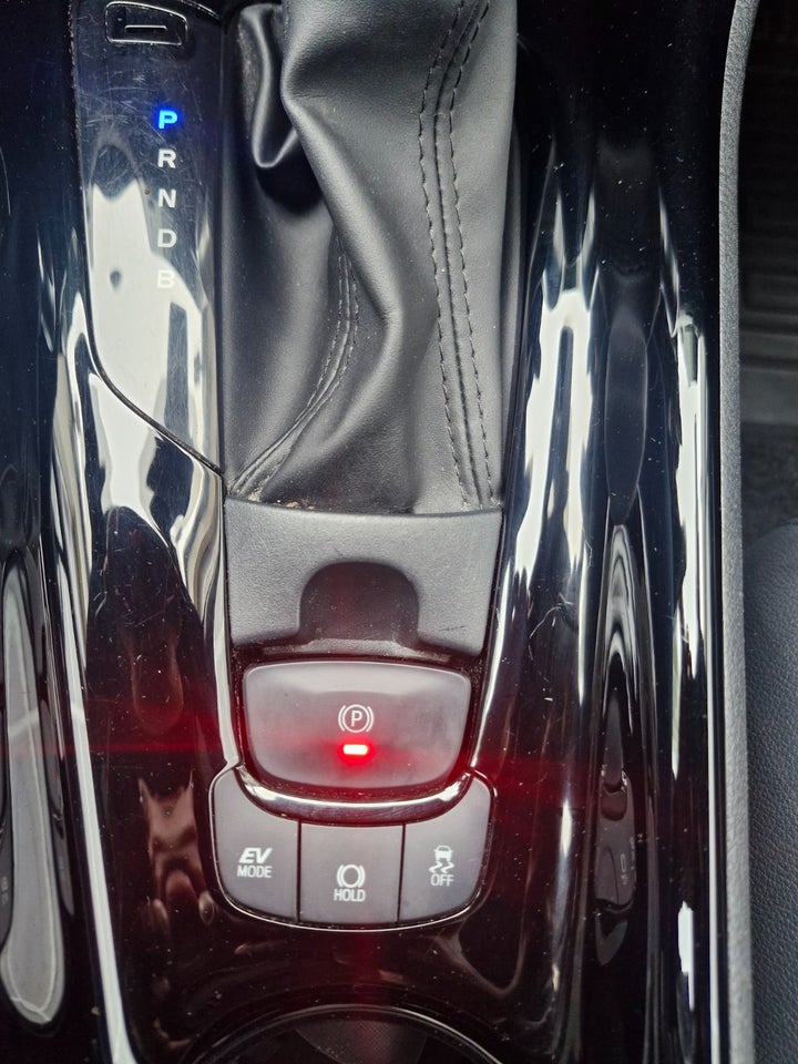 Toyota C-HR 1,8 Hybrid C-LUB Premium CVT 5d