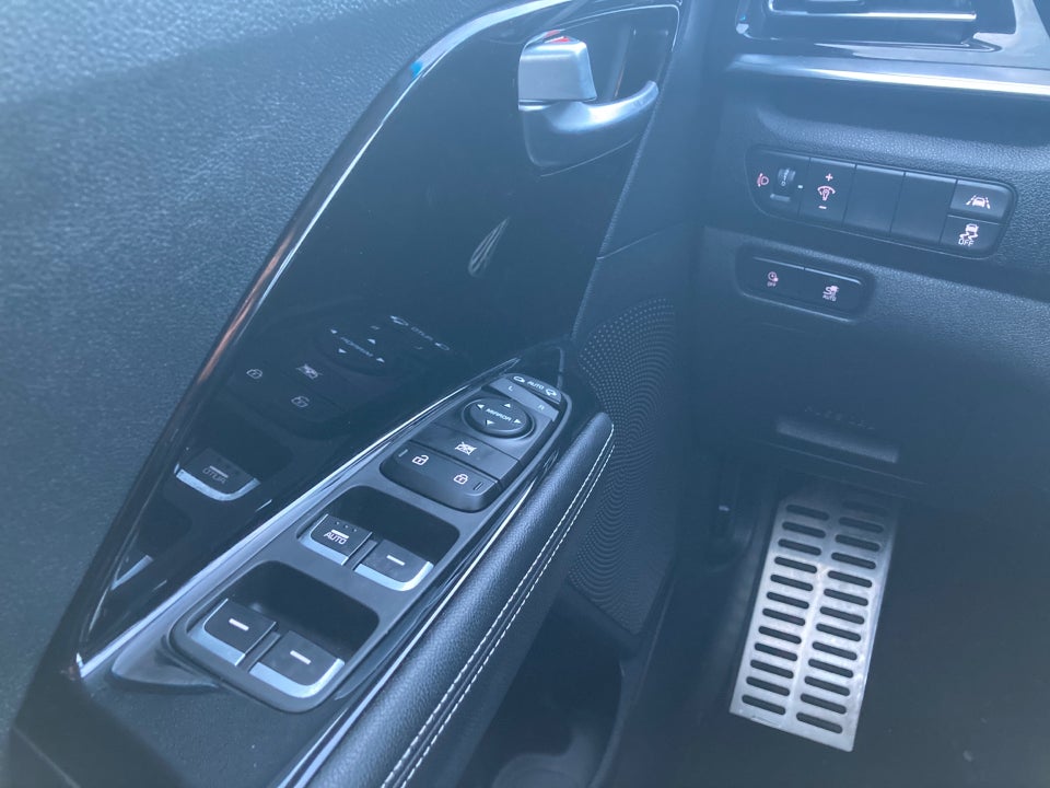 Kia e-Niro 64 Advance 5d