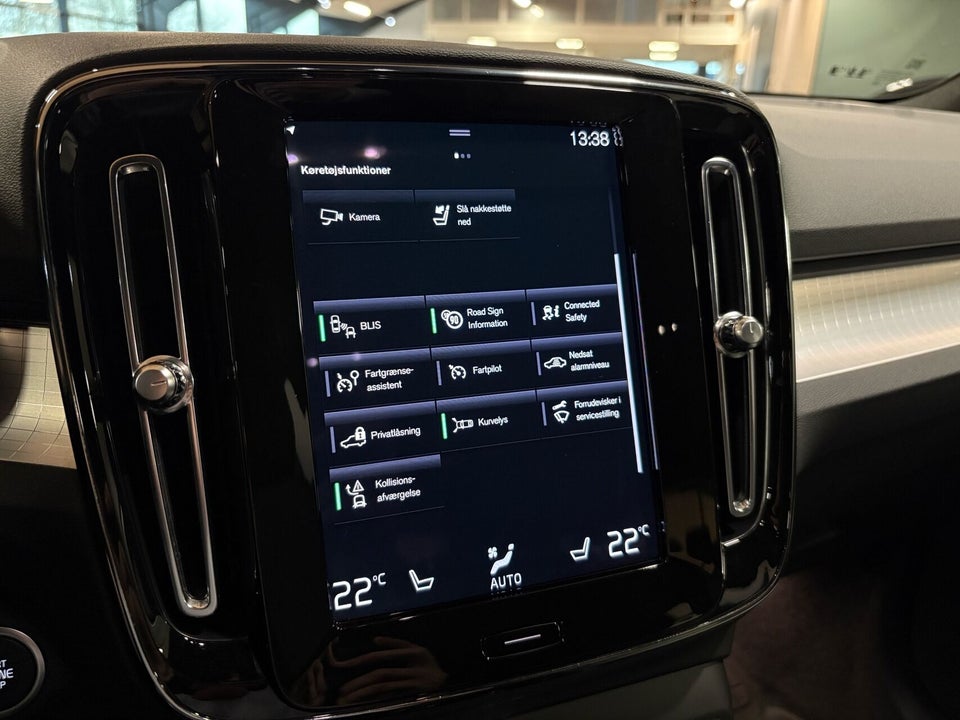 Volvo XC40 1,5 T5 ReCharge Plus Dark aut. 5d