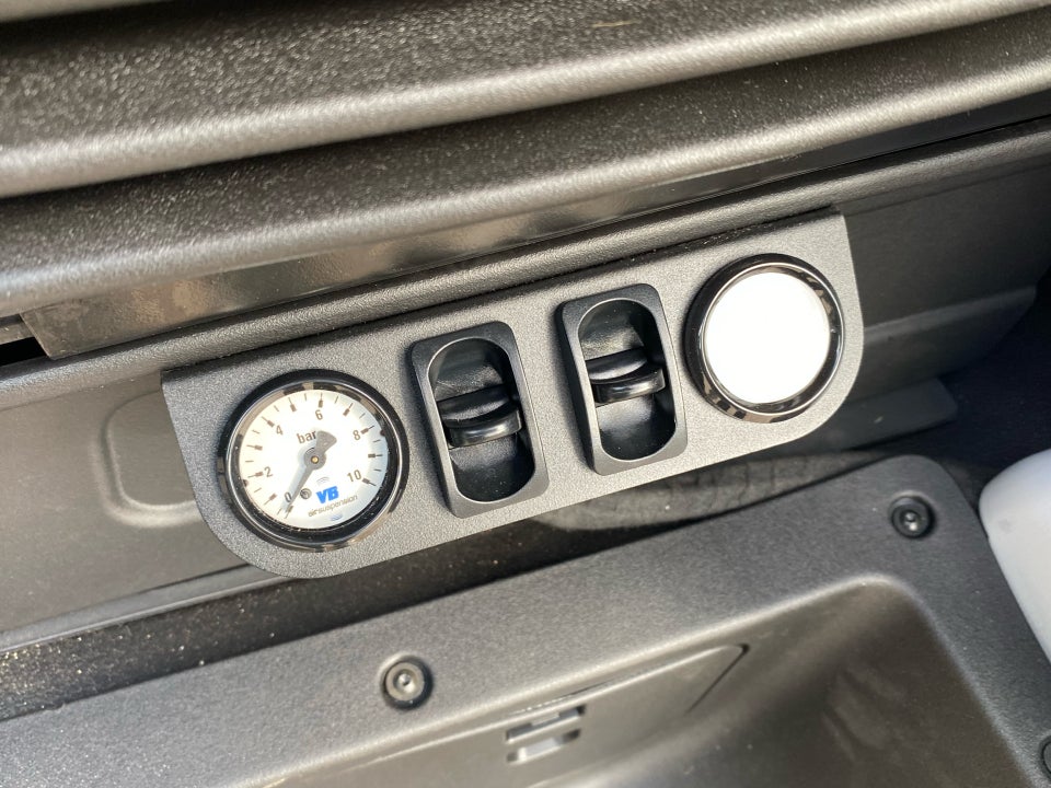 Iveco Daily 3,0 35S18 4100mm Box m/lift AG8