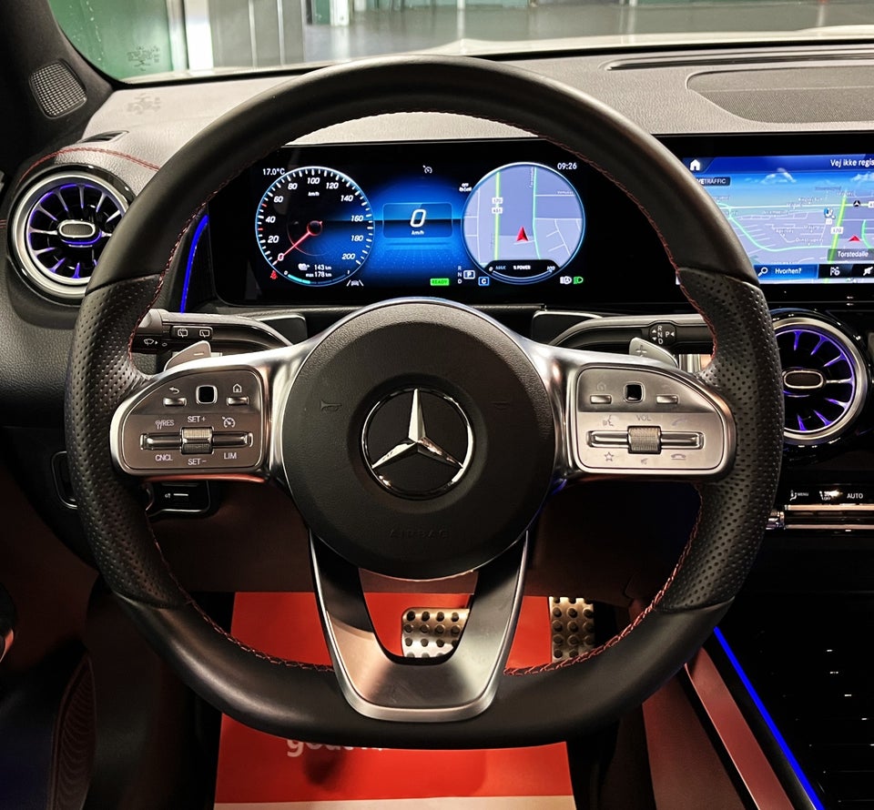 Mercedes EQB250 AMG Line 5d