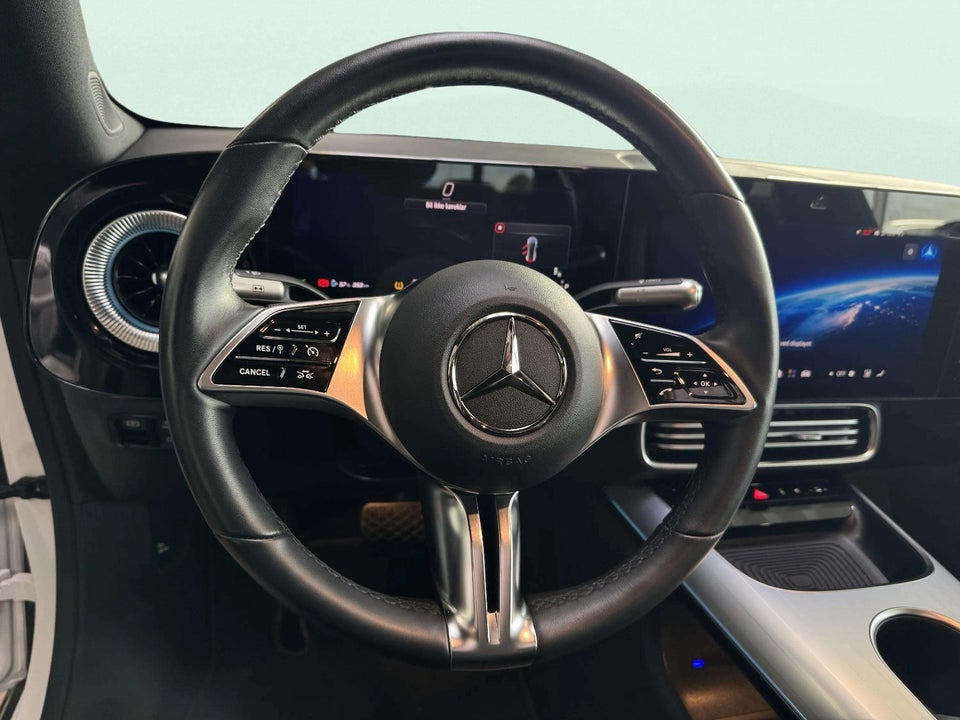 Mercedes CLA350 electric 4Matic 4d